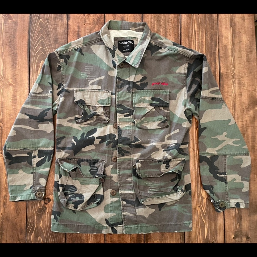 Carbon “good vibes” Camo Jacket - Size Medium